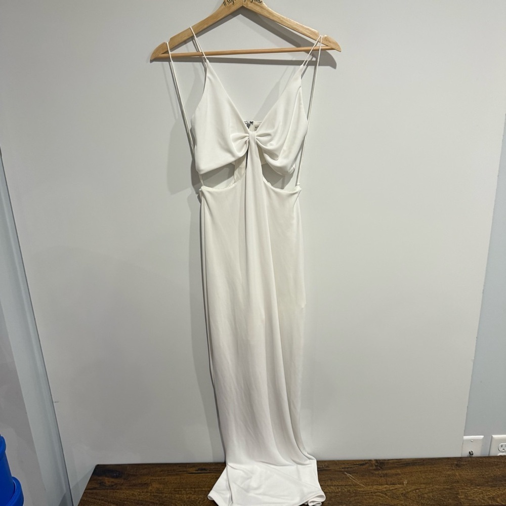 Alice + Olivia Havana Cutout Maxi Dress in White - Picture 5 of 13